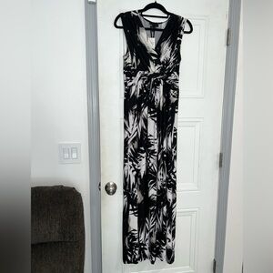 Women’s jeans by Buffalo dress. Can be worn day or night.